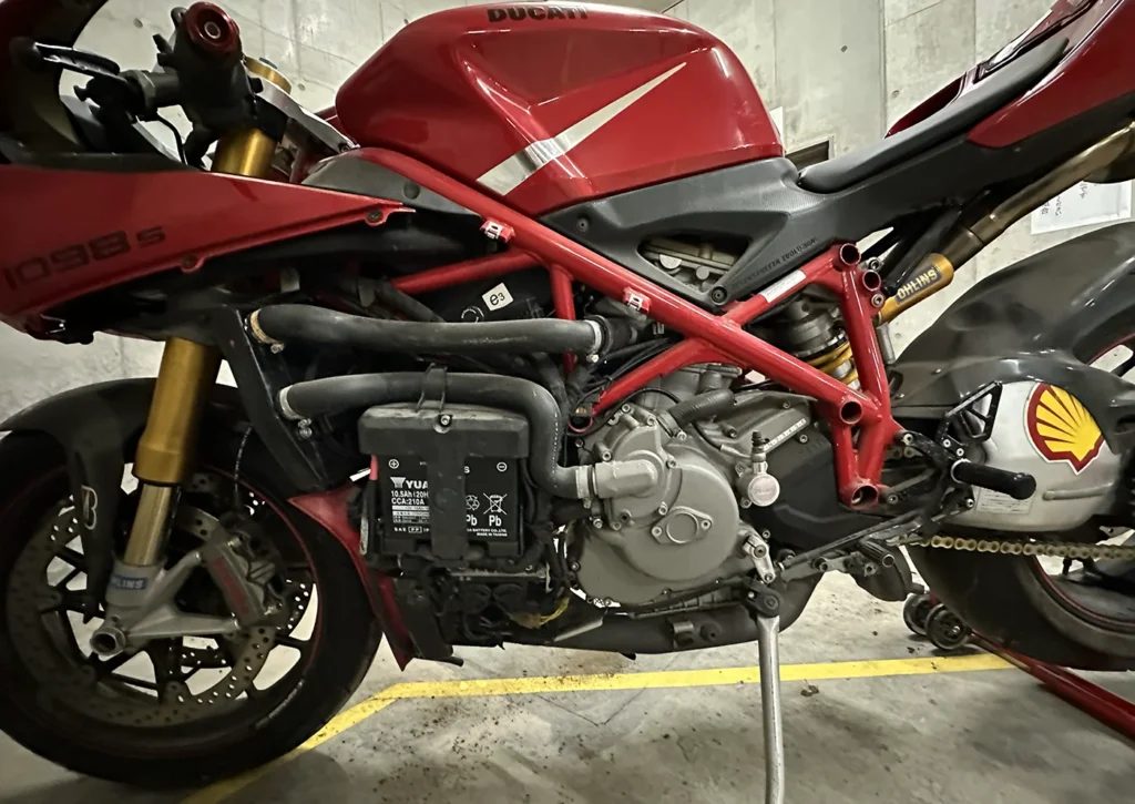 Ducati 1098S カウルを外した現状
