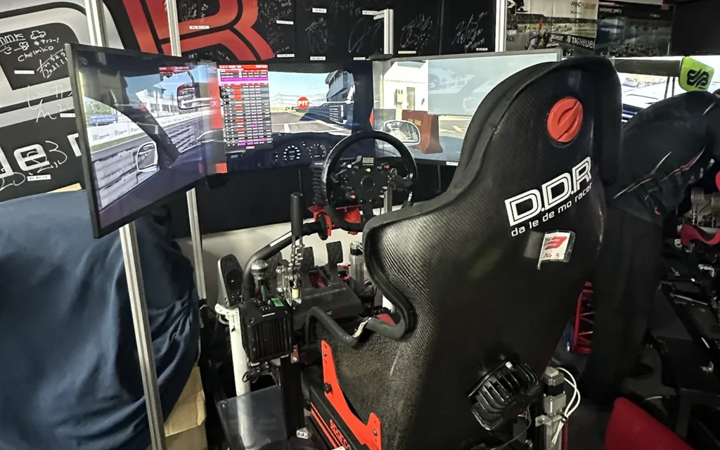 GRAY FLAG 挑戦記　最初に使った レーシングシミュレーター 