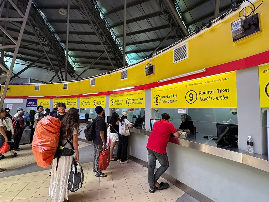 Melaka Sentral のチケットカウンター　  Ticket counter