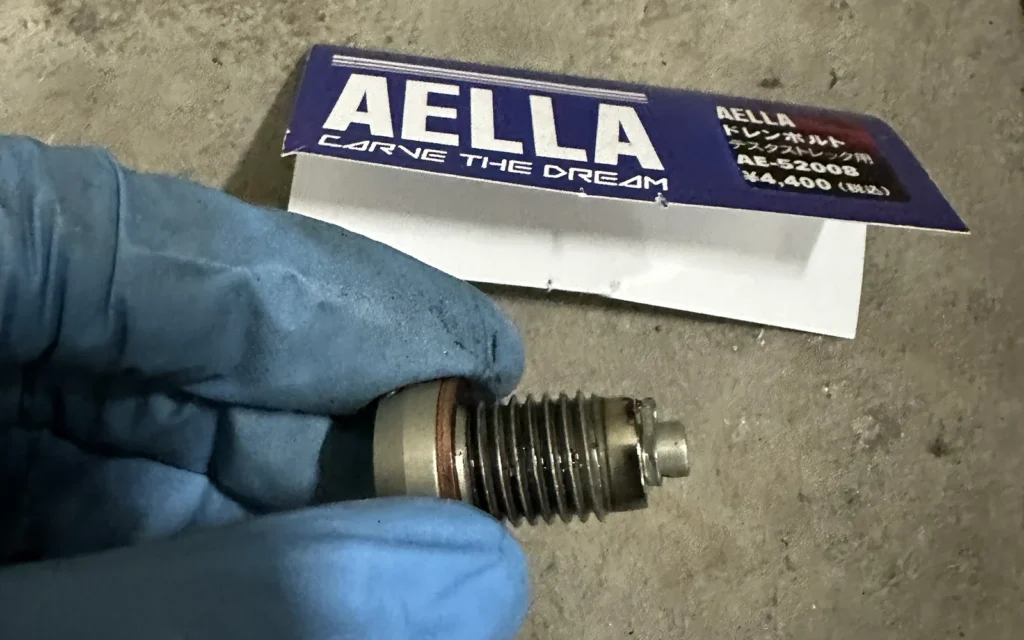 AELLA AE-52008 ドレンボルト