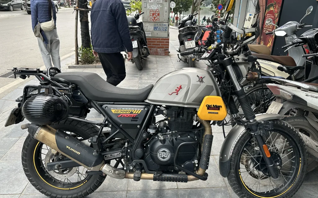 ハノイ 旧市街 路地 バイク