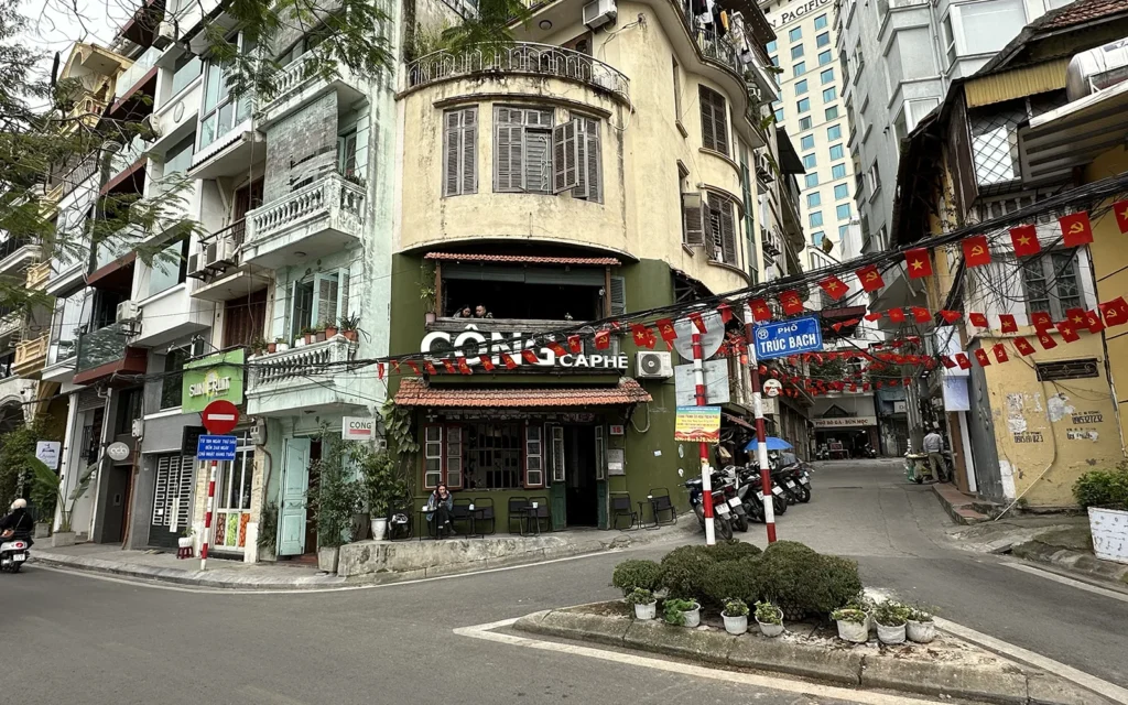 ハノイ Cong Caphe カフェ