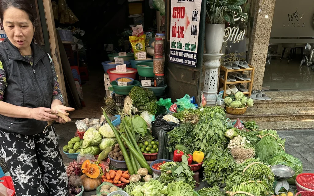 ハノイ 旧市街 朝