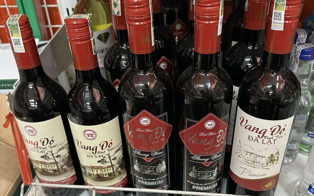 ハノイ　ローカルワイン
