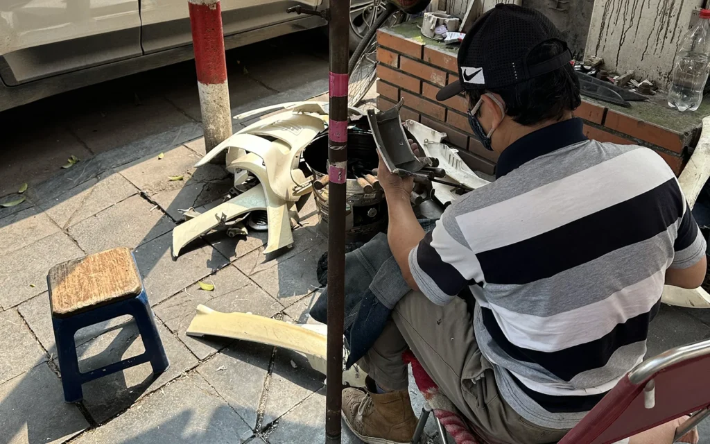 ハノイ バイク修理