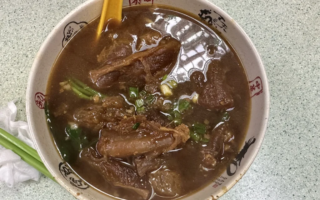 香港 Causeway Bay 栄記粉面 麺