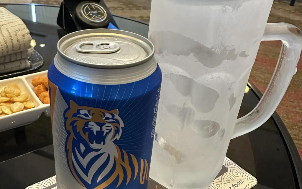 KLIA Sama-Samaホテル ラウンジ　ビール