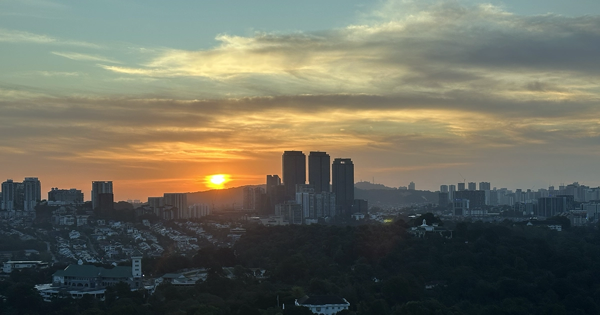 ヒルトン　クアラルンプールのラウンジからの夕日