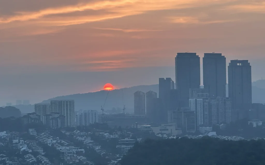 ヒルトンKLセントラル エグゼクティブラウンジ 夕日