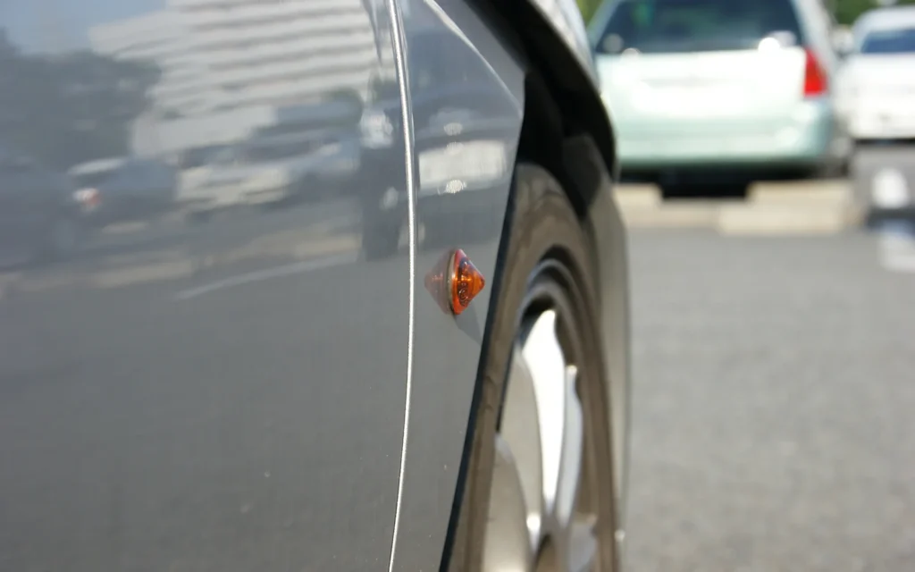 Coupe Fiatにつけたウィンカー　写真の角度が似ているのが不思議