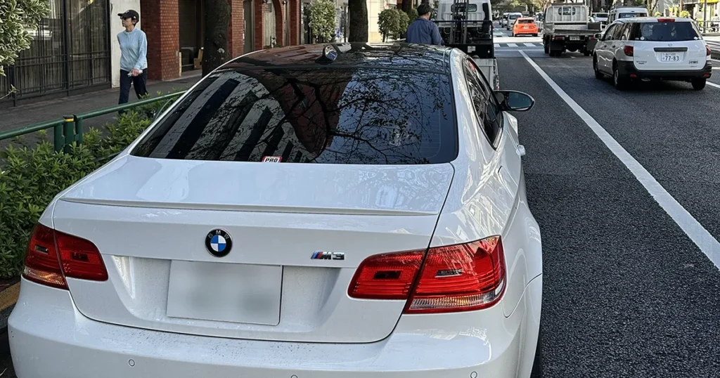引き取られてゆくBMW M3