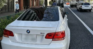 引き取られてゆくBMW M3