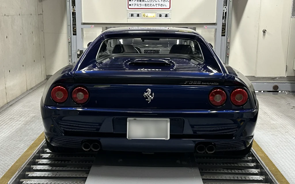 1900mmのF355を最大幅1900mmの機械式駐車場に入れた