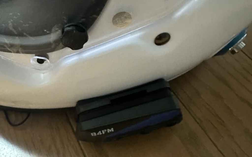 バイク用インカムをつけた。結構クリアに会話ができて良い