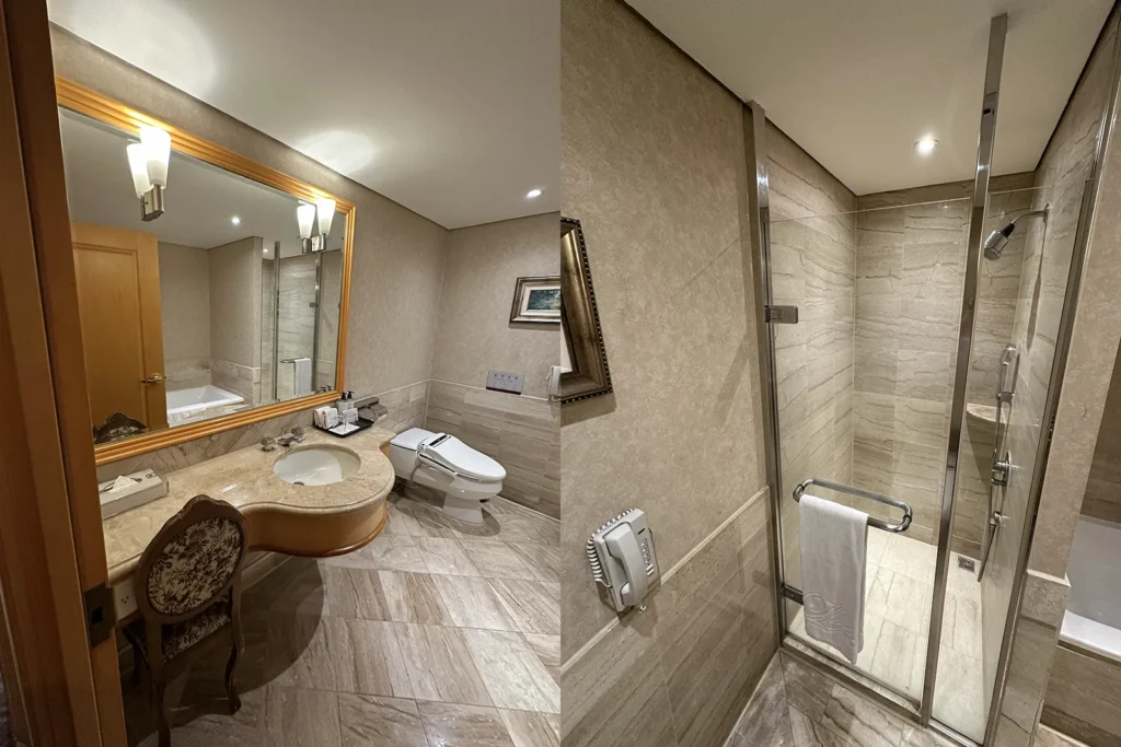 高雄駅近くの宿泊先 THE LEES HOTEL の客室　水回り