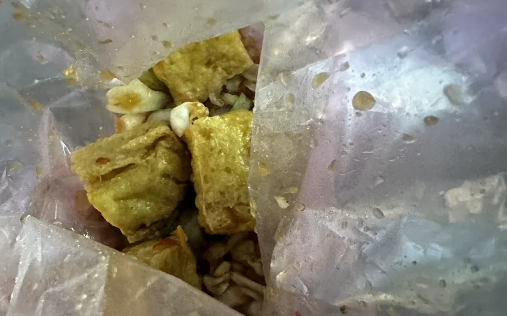 建國夜市（鹽埕埔夜市）で食べた揚げ臭豆腐